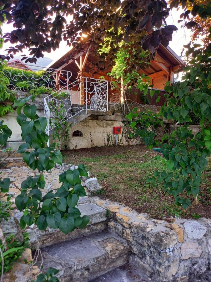 Auberge Des Chasseurs Echenevex Exterior photo