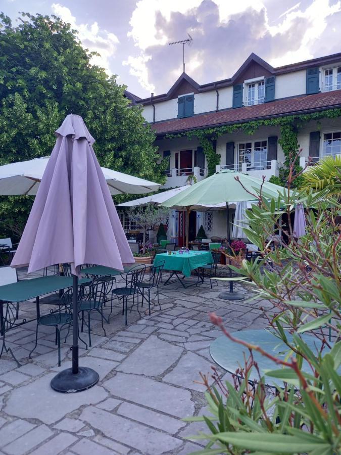 Auberge Des Chasseurs Echenevex Exterior photo